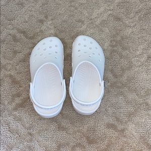 women’s white crocs size 8